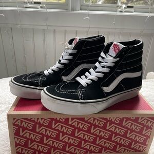Vans Black & White High-Top Skate Sneakers Size 7
